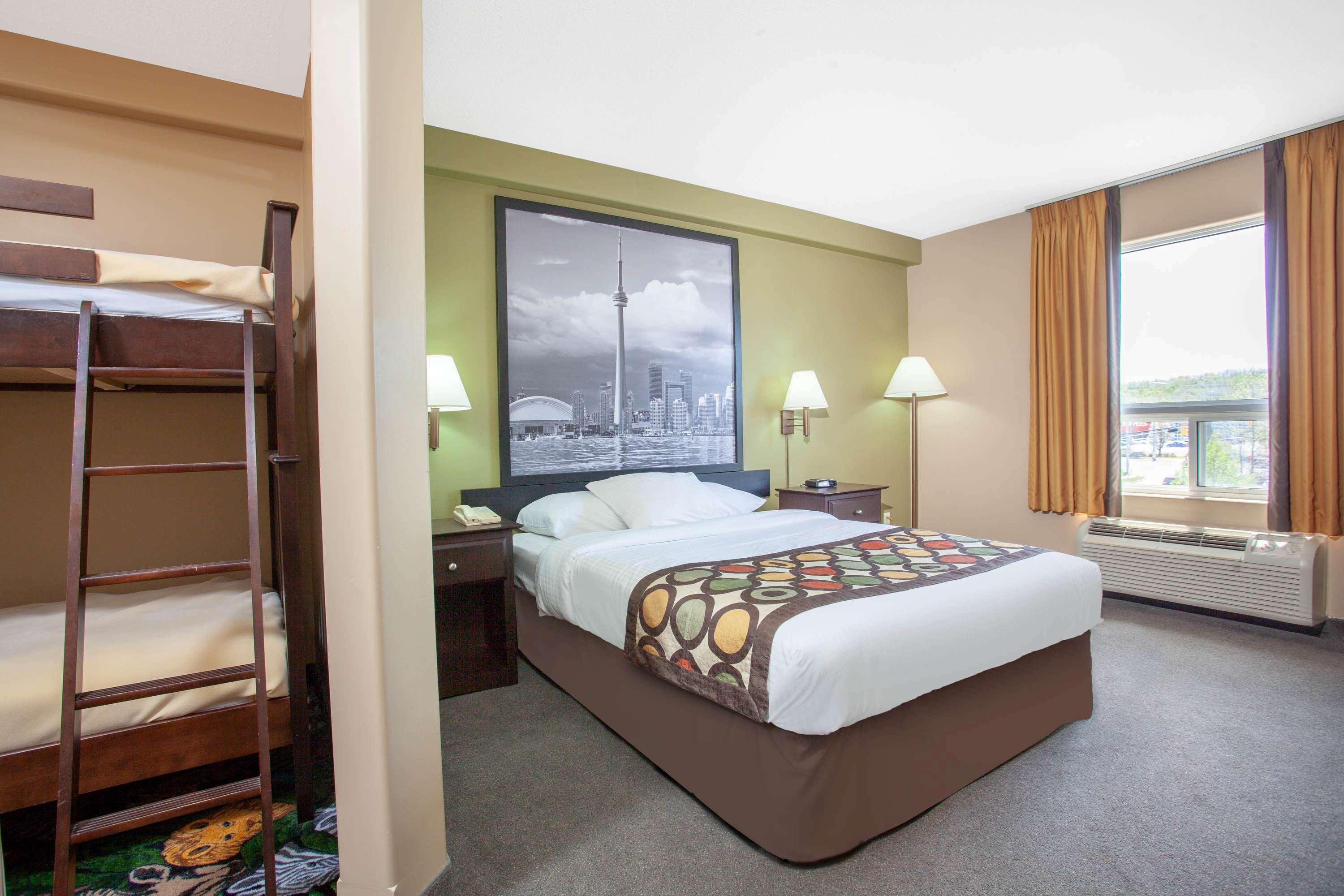 Super 8 By Wyndham Midland Hotel Exterior photo