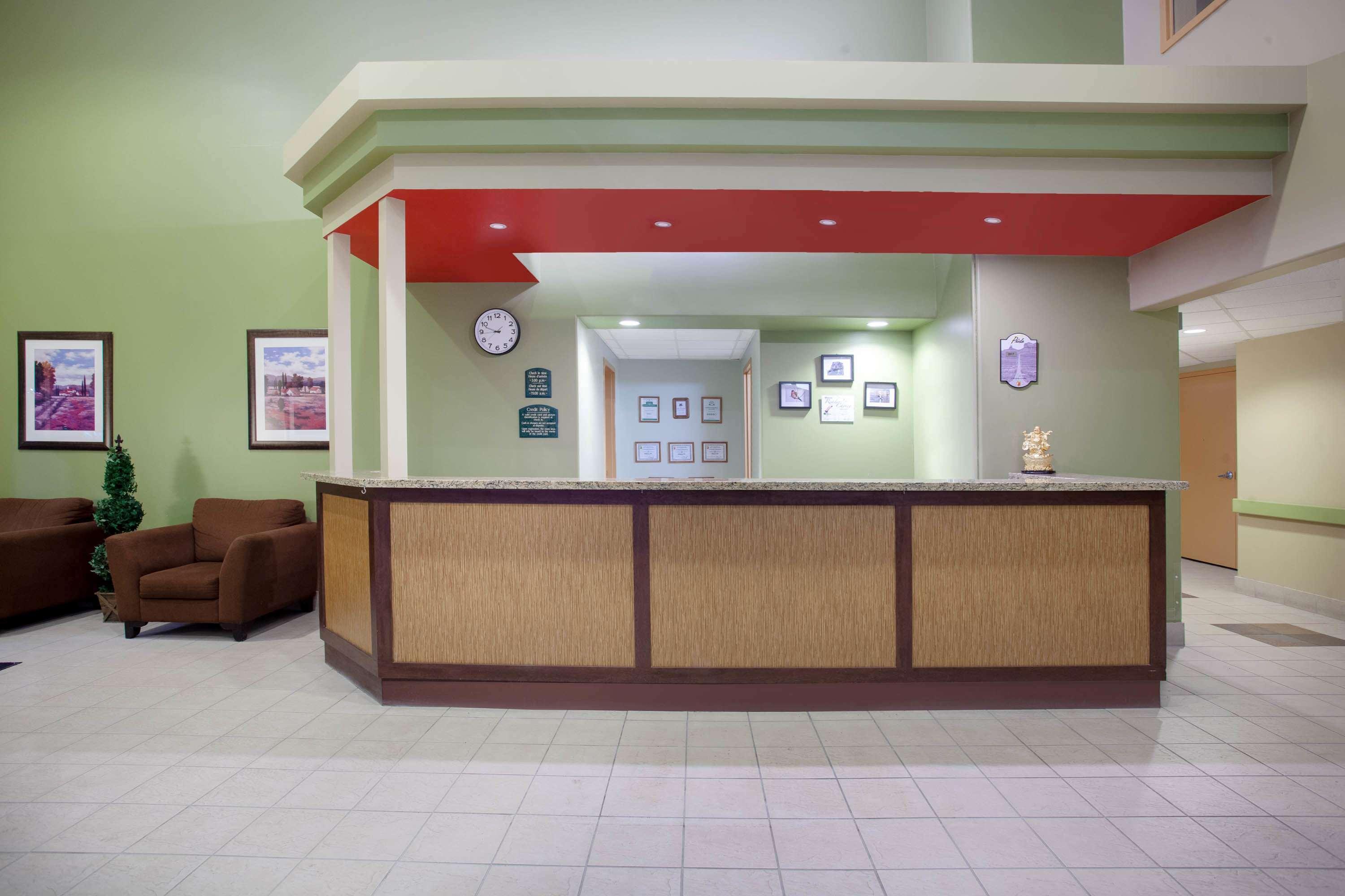 Super 8 By Wyndham Midland Hotel Exterior photo