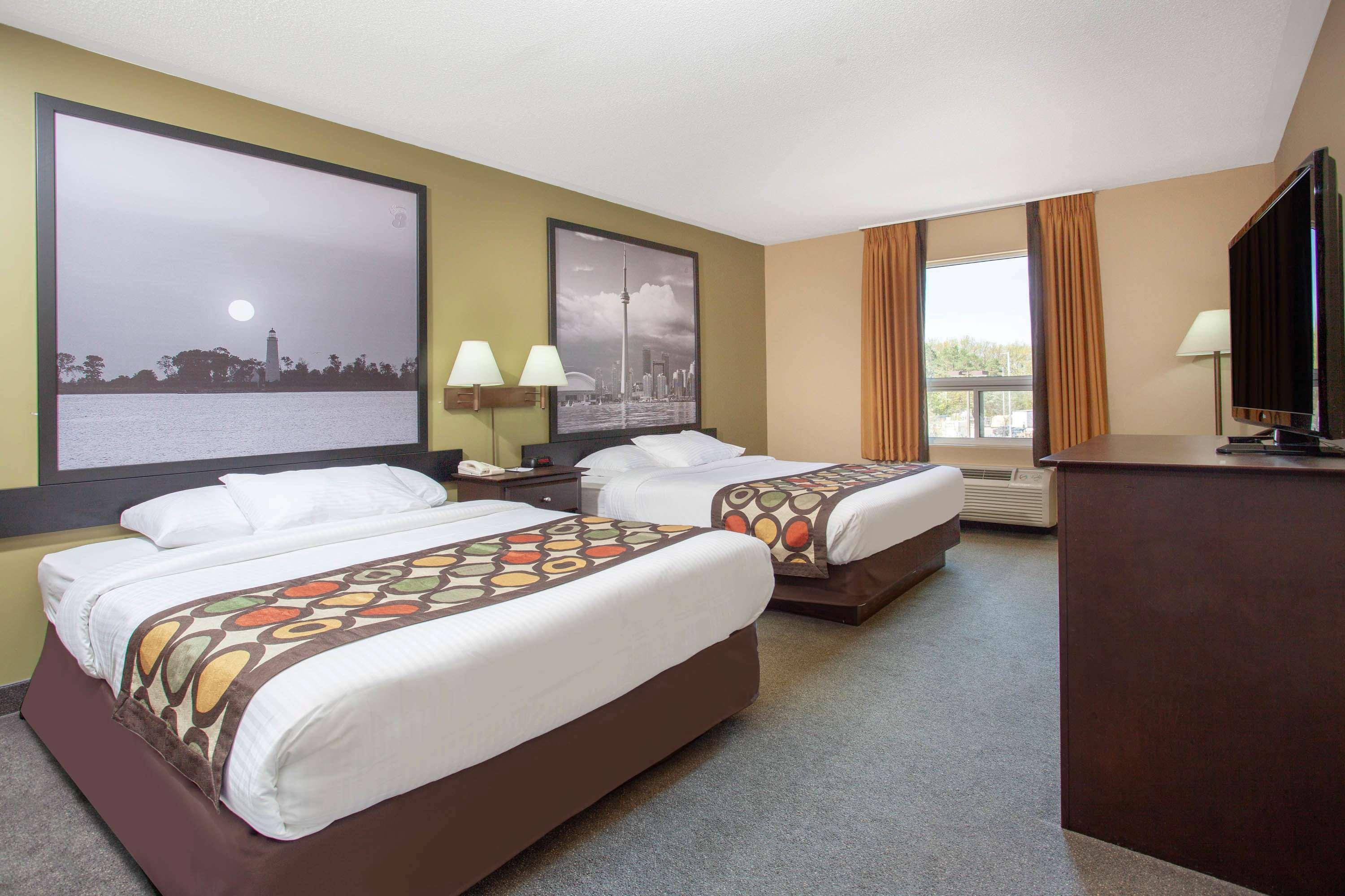 Super 8 By Wyndham Midland Hotel Exterior photo